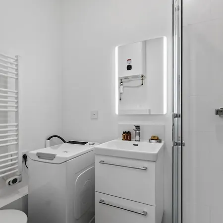 Studio-2pers-voltaire-perelachaise-paris11-modern