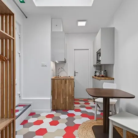 Studio-2pers-voltaire-perelachaise-paris11-modern Διαμέρισμα